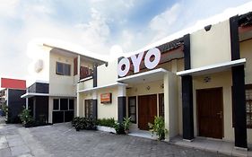 Super OYO 1150 Omah Ladrang